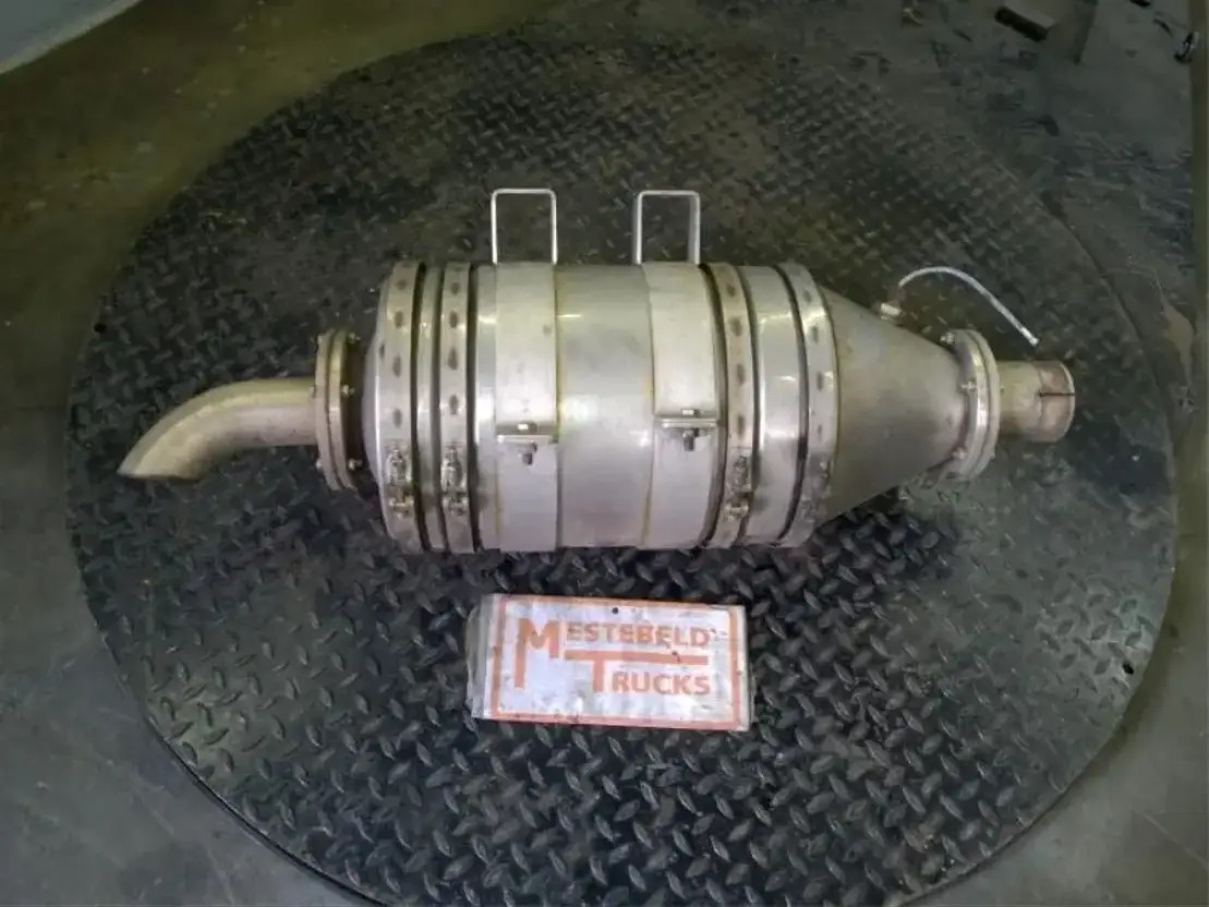 DAF Roetfilter LF45 - Exhaust system for Truck: picture 1 DAF Roetfilter LF45 - Exhaust system for Truck: picture 1