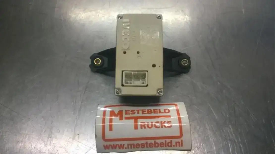 Iveco Deurvergrendeling regeleenheid - Electrical system for Truck: picture 1 Iveco Deurvergrendeling regeleenheid - Electrical system for Truck: picture 1
