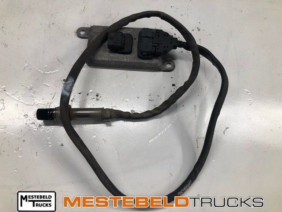 Iveco NOX sensor ML80E18 - Electrical system for Truck: picture 1 Iveco NOX sensor ML80E18 - Electrical system for Truck: picture 1
