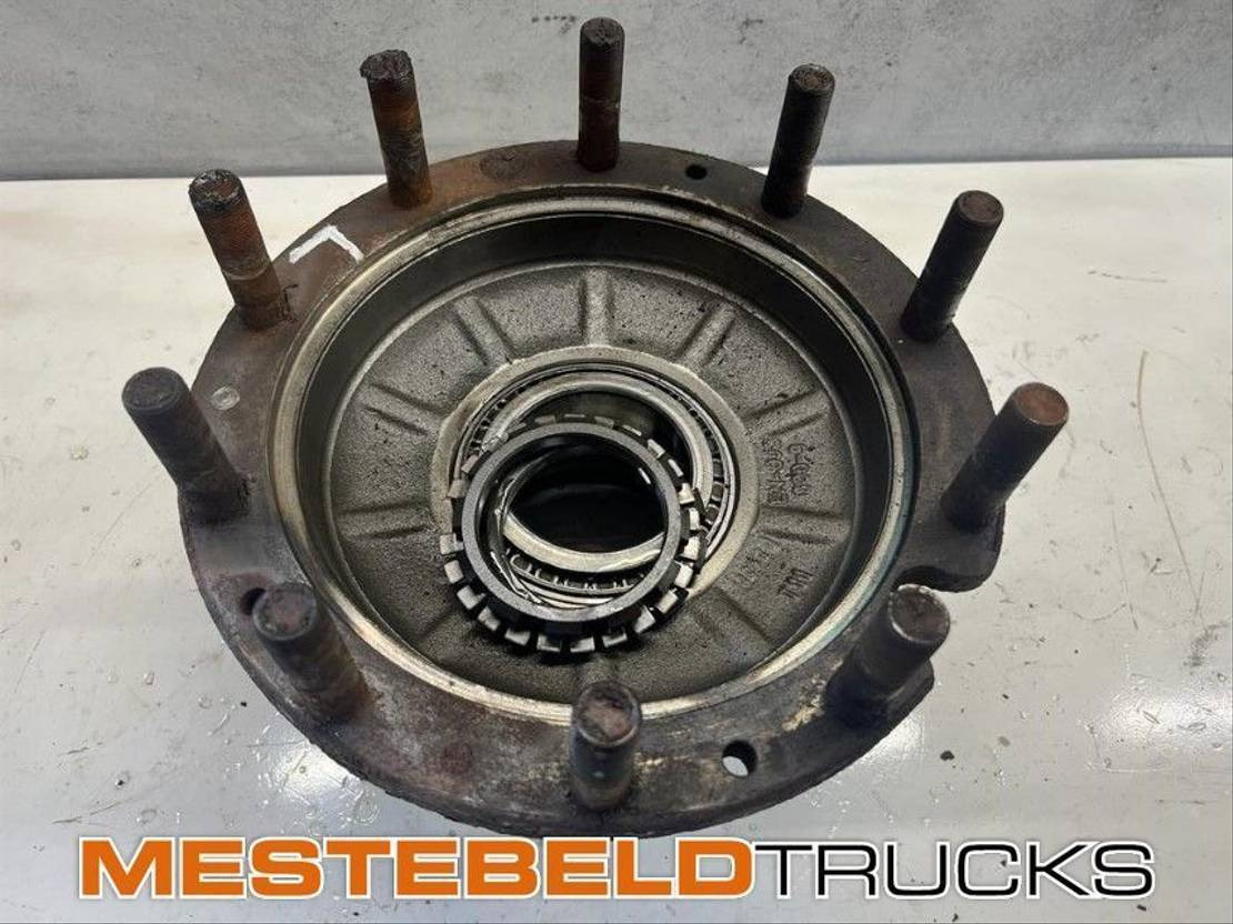 MAN Voorwielnaaf - Front axle for Truck: picture 1 MAN Voorwielnaaf - Front axle for Truck: picture 1