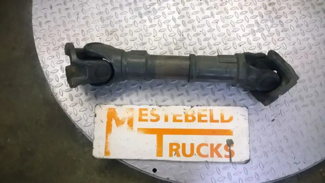 Mercedes-Benz Tussenas Actros MP4 - Drive shaft for Truck: picture 1 Mercedes-Benz Tussenas Actros MP4 - Drive shaft for Truck: picture 1