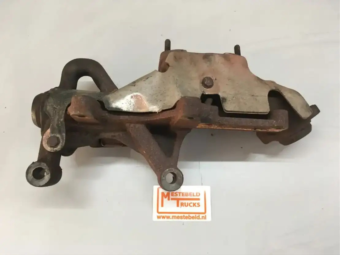 Mercedes-Benz Uitlaatspruitstuk Actros - Engine and parts for Truck: picture 1 Mercedes-Benz Uitlaatspruitstuk Actros - Engine and parts for Truck: picture 1