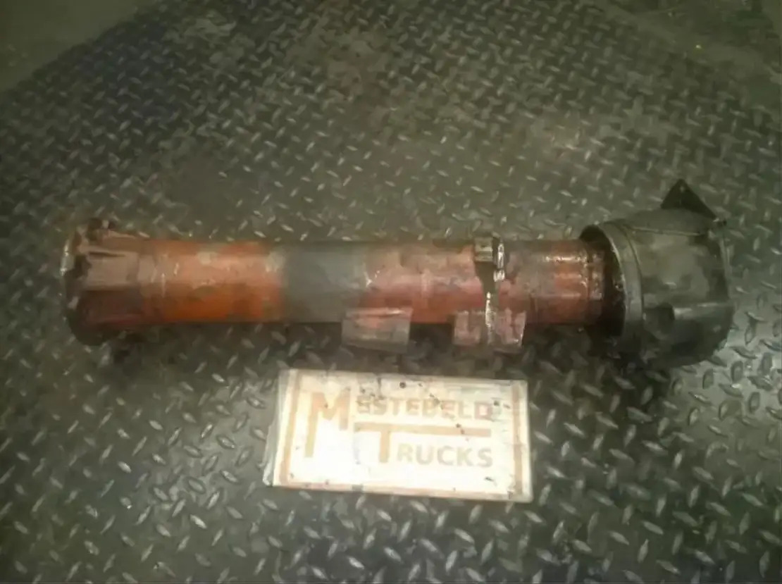 Mercedes-Benz Unimog - Drive shaft for Truck: picture 1 Mercedes-Benz Unimog - Drive shaft for Truck: picture 1