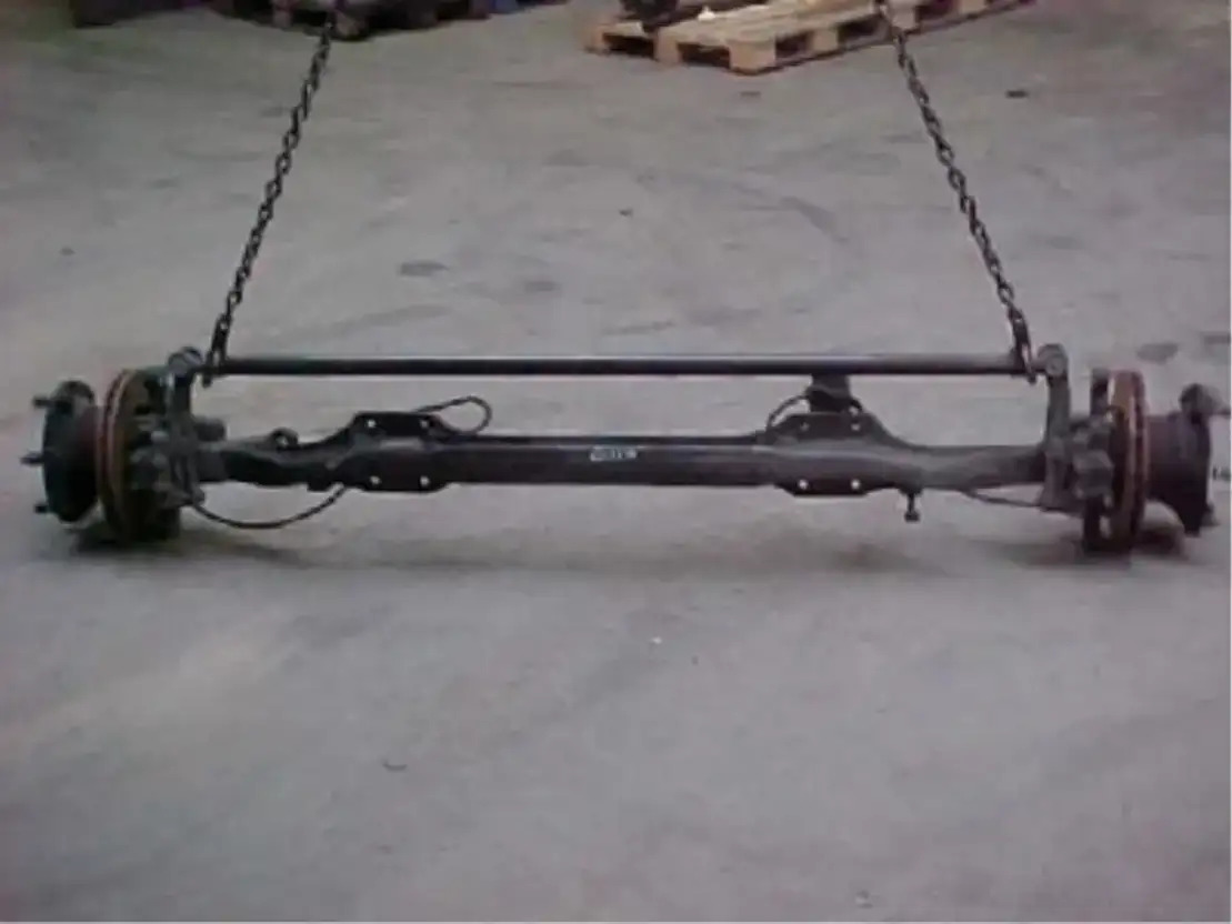 Mercedes-Benz Vooras Atego 815 - Front axle for Truck: picture 1 Mercedes-Benz Vooras Atego 815 - Front axle for Truck: picture 1