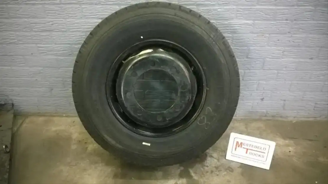 Michelin Band met velg - Tire for Truck: picture 1 Michelin Band met velg - Tire for Truck: picture 1