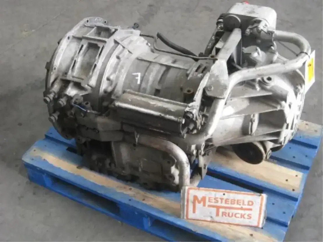 Scania Versnellingsbak 4 HP 592 C - Gearbox and parts for Truck: picture 2 Scania Versnellingsbak 4 HP 592 C - Gearbox and parts for Truck: picture 2