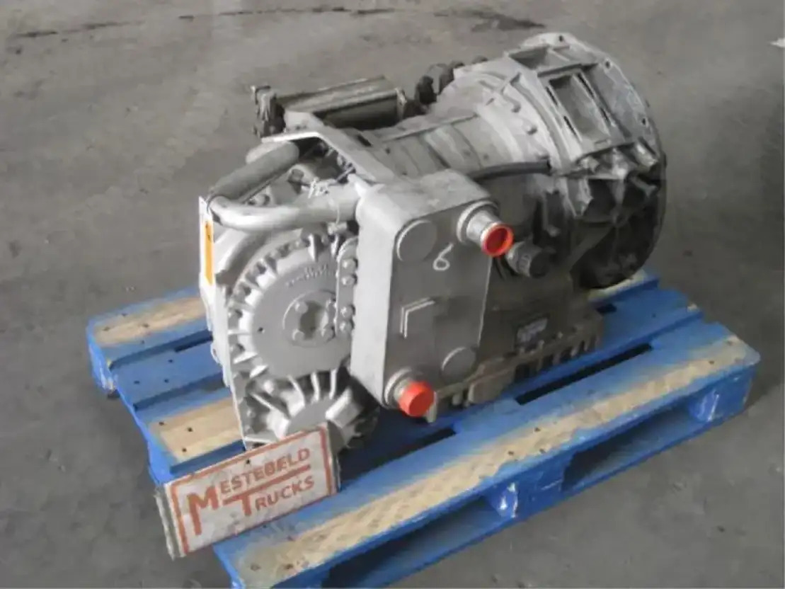 Scania Versnellingsbak 4 HP 592 C - Gearbox and parts for Truck: picture 1 Scania Versnellingsbak 4 HP 592 C - Gearbox and parts for Truck: picture 1