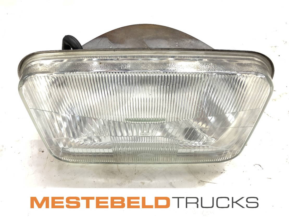 Volvo Koplamp - Headlight for Truck: picture 1 Volvo Koplamp - Headlight for Truck: picture 1