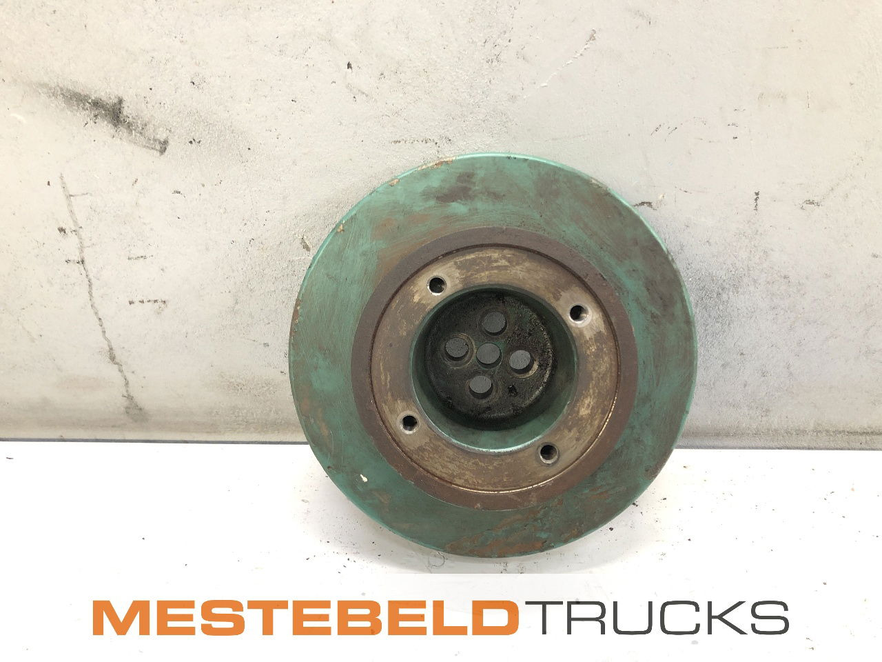 Volvo Trillingsdemper/poelie D7E EAE3 - Engine for Truck: picture 1 Volvo Trillingsdemper/poelie D7E EAE3 - Engine for Truck: picture 1