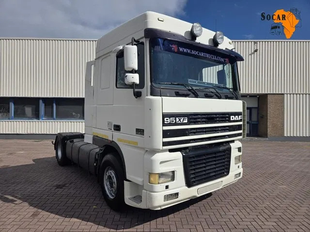 DAF XF 95.430 Manual gear Euro 3 - Tractor unit: picture 1 DAF XF 95.430 Manual gear Euro 3 - Tractor unit: picture 1