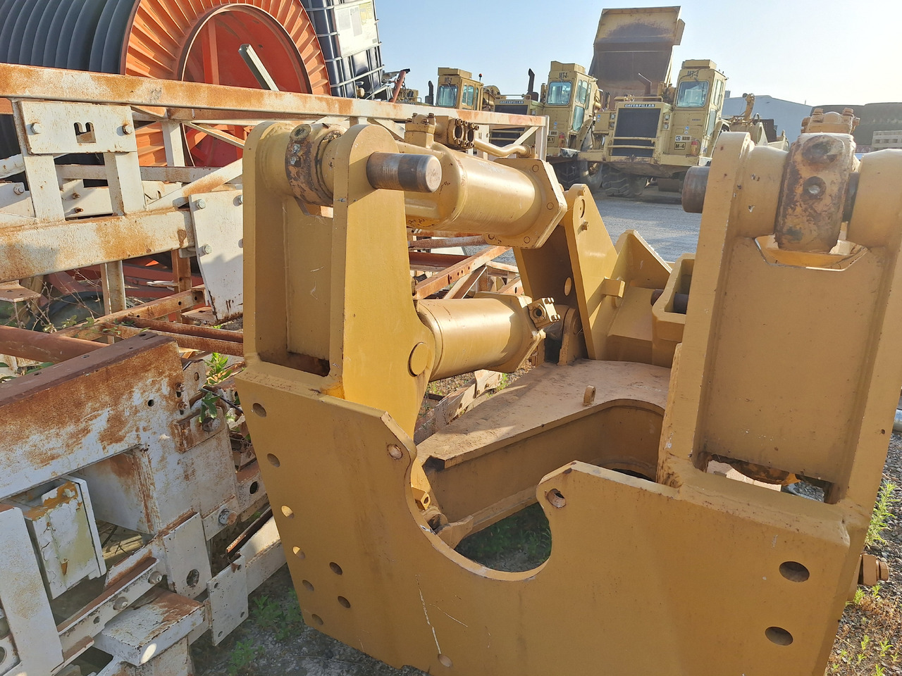 CATERPILLAR D9G-H - Ripper for Bulldozer: picture 3 CATERPILLAR D9G-H - Ripper for Bulldozer: picture 3