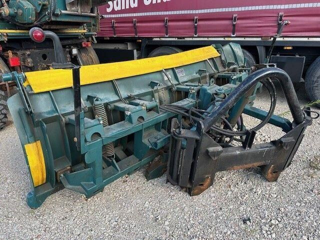 Unimog U 1400 4x4,Winterdienst,Schneeschild,Salzstreuer - Construction machinery: picture 4 Unimog U 1400 4x4,Winterdienst,Schneeschild,Salzstreuer - Construction machinery: picture 4