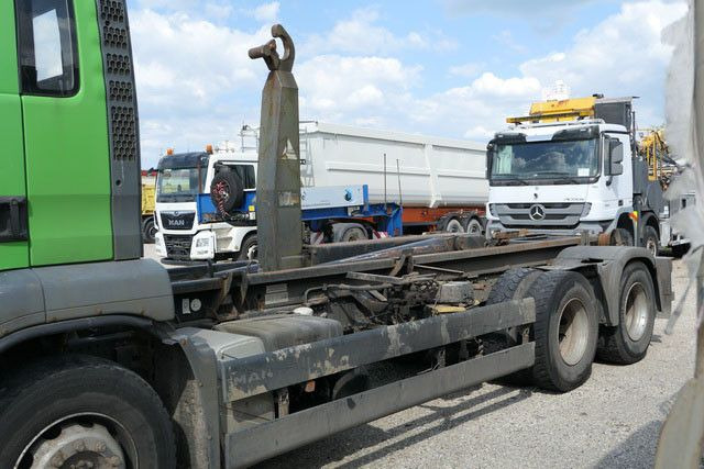 MAN 26.390 TGA BL 6x4, VDL S-21 6200, Klima, Luftfe. - Hook lift truck: picture 4 MAN 26.390 TGA BL 6x4, VDL S-21 6200, Klima, Luftfe. - Hook lift truck: picture 4