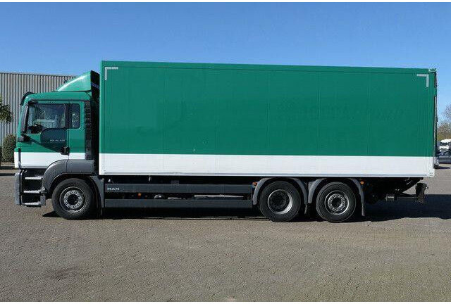 MAN 26.420 TGS LL 6x2, Intarder, LBW 2.5to., Gelenkt - Box truck: picture 2 MAN 26.420 TGS LL 6x2, Intarder, LBW 2.5to., Gelenkt - Box truck: picture 2