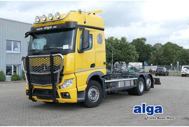 Mercedes-Benz 2546 L 6x2, MP4, 2x Schlafliege, Bullfänger, AC - Cab chassis truck: picture 1 Mercedes-Benz 2546 L 6x2, MP4, 2x Schlafliege, Bullfänger, AC - Cab chassis truck: picture 1