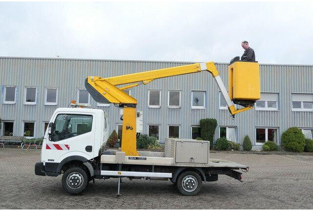 Nissan 32.12 4x2, 11m Arbeitshöhe, Klima,3. Sitz - Truck mounted aerial platform: picture 2 Nissan 32.12 4x2, 11m Arbeitshöhe, Klima,3. Sitz - Truck mounted aerial platform: picture 2
