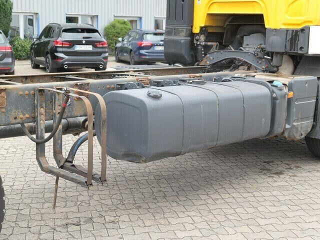 Renault 460 Premium Lander 6x4, Retarder, 10Räder, Klima - Cab chassis truck: picture 3 Renault 460 Premium Lander 6x4, Retarder, 10Räder, Klima - Cab chassis truck: picture 3