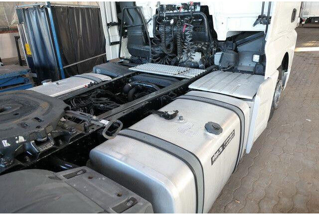 MAN 18.500 TGX 4x2, Intarder, 2x Tank, Standheizung - Tractor unit: picture 4 MAN 18.500 TGX 4x2, Intarder, 2x Tank, Standheizung - Tractor unit: picture 4
