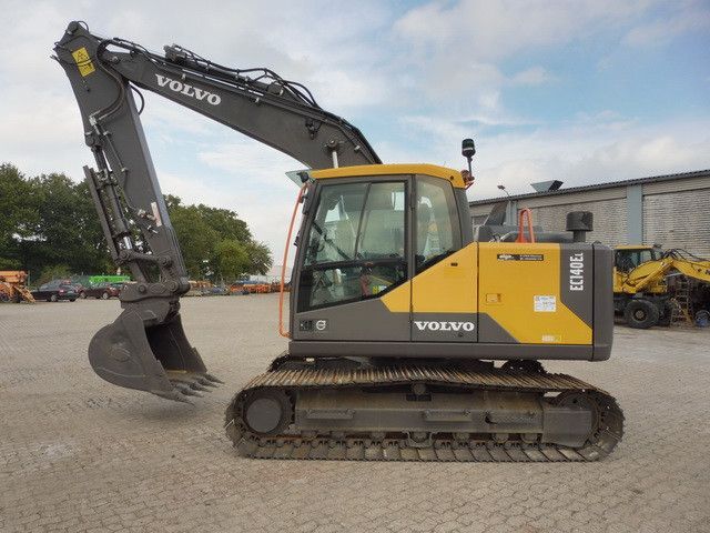 Volvo EC140EL, Greifer+Hammervorrichtung, Hydr. S.W.S. - Crawler excavator: picture 2 Volvo EC140EL, Greifer+Hammervorrichtung, Hydr. S.W.S. - Crawler excavator: picture 2