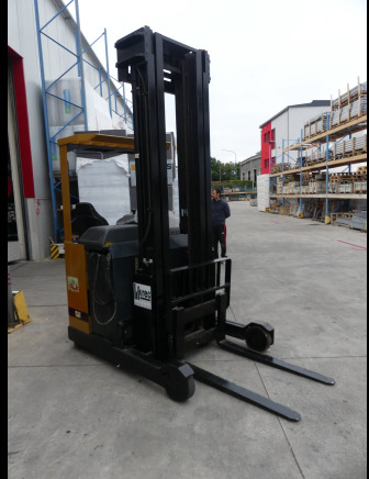 Chariot élévateur Caterpilar NR14 - Reach truck: picture 1 Chariot élévateur Caterpilar NR14 - Reach truck: picture 1