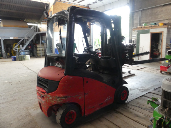 Chariot élévateur avec tète rotatif Linde H16D - Forklift: picture 2 Chariot élévateur avec tète rotatif Linde H16D - Forklift: picture 2