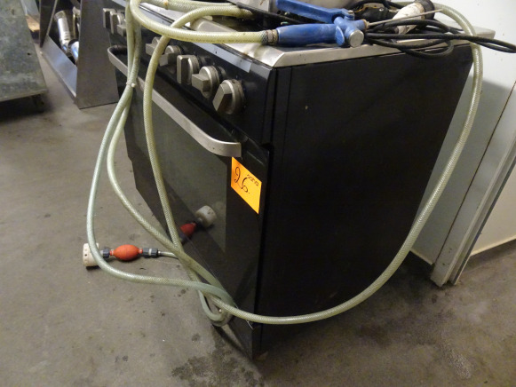 Cuisinière, marque VALBERG
modèle : VALCV905MFCNVT
numéro : 00725157008320460005
voltage : 230 V / 50 Hz
5 taques vitro céramiques Inière, marque VALBERG
modèle : VALCV905MFCNVT
numéro : 007251570083 - Food processing equipment: picture 3 Cuisinière, marque VALBERG
modèle : VALCV905MFCNVT
numéro : 00725157008320460005
voltage : 230 V / 50 Hz
5 taques vitro céramiques Inière, marque VALBERG
modèle : VALCV905MFCNVT
numéro : 007251570083 - Food processing equipment: picture 3