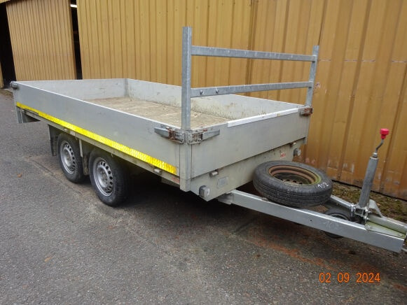 Car trailer Eduard: picture 1