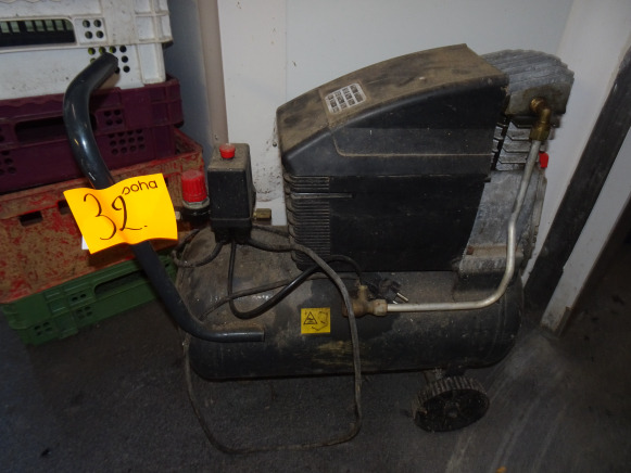 Petit compresseur mobileT compresseppresi E
Coul.Noir
2 Hp - Food processing equipment: picture 1 Petit compresseur mobileT compresseppresi E
Coul.Noir
2 Hp - Food processing equipment: picture 1