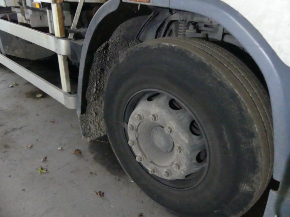 REF:C35 - Camion poubelle (pour pièces) DAF CF75.310 - Garbage truck: picture 5 REF:C35 - Camion poubelle (pour pièces) DAF CF75.310 - Garbage truck: picture 5