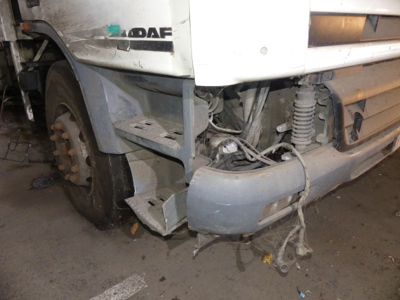 REF:C37 - Camion poubelle (pour pièces) DAF CF75.310 - Garbage truck: picture 3 REF:C37 - Camion poubelle (pour pièces) DAF CF75.310 - Garbage truck: picture 3