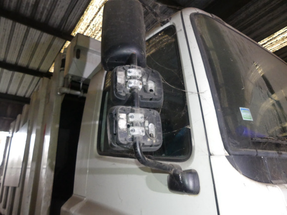 REF:C37 - Camion poubelle (pour pièces) DAF CF75.310 - Garbage truck: picture 4 REF:C37 - Camion poubelle (pour pièces) DAF CF75.310 - Garbage truck: picture 4