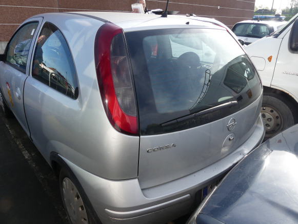 Voiture Opel Corsa - Car: picture 3 Voiture Opel Corsa - Car: picture 3