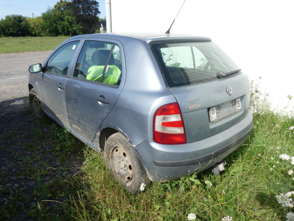 Voiture Skoda Fabia (2004-189.523 km) - Car: picture 3 Voiture Skoda Fabia (2004-189.523 km) - Car: picture 3