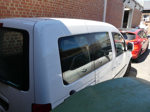 Voiture Volkswagen Caddy - Car: picture 3 Voiture Volkswagen Caddy - Car: picture 3