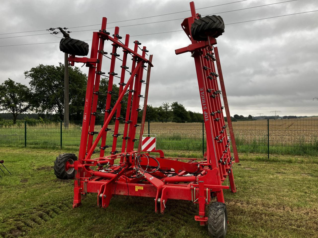He-Va TopStriegel 9,0m - Soil tillage equipment: picture 2 He-Va TopStriegel 9,0m - Soil tillage equipment: picture 2