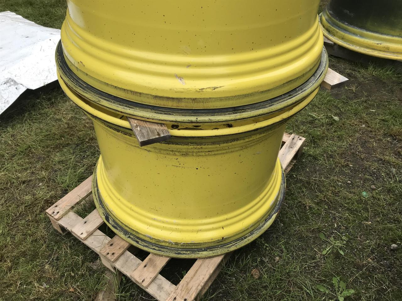 John Deere 23x34 - Tire for Agricultural machinery: picture 2 John Deere 23x34 - Tire for Agricultural machinery: picture 2