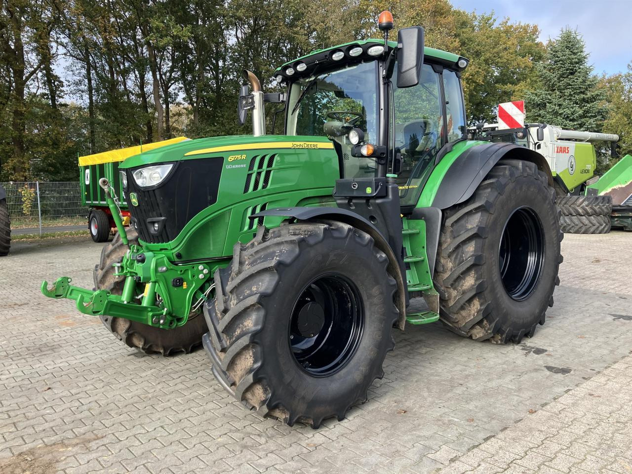 John Deere 6175R - Farm tractor: picture 1 John Deere 6175R - Farm tractor: picture 1