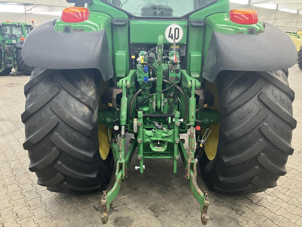 John Deere 6830 Premium - Farm tractor: picture 5 John Deere 6830 Premium - Farm tractor: picture 5