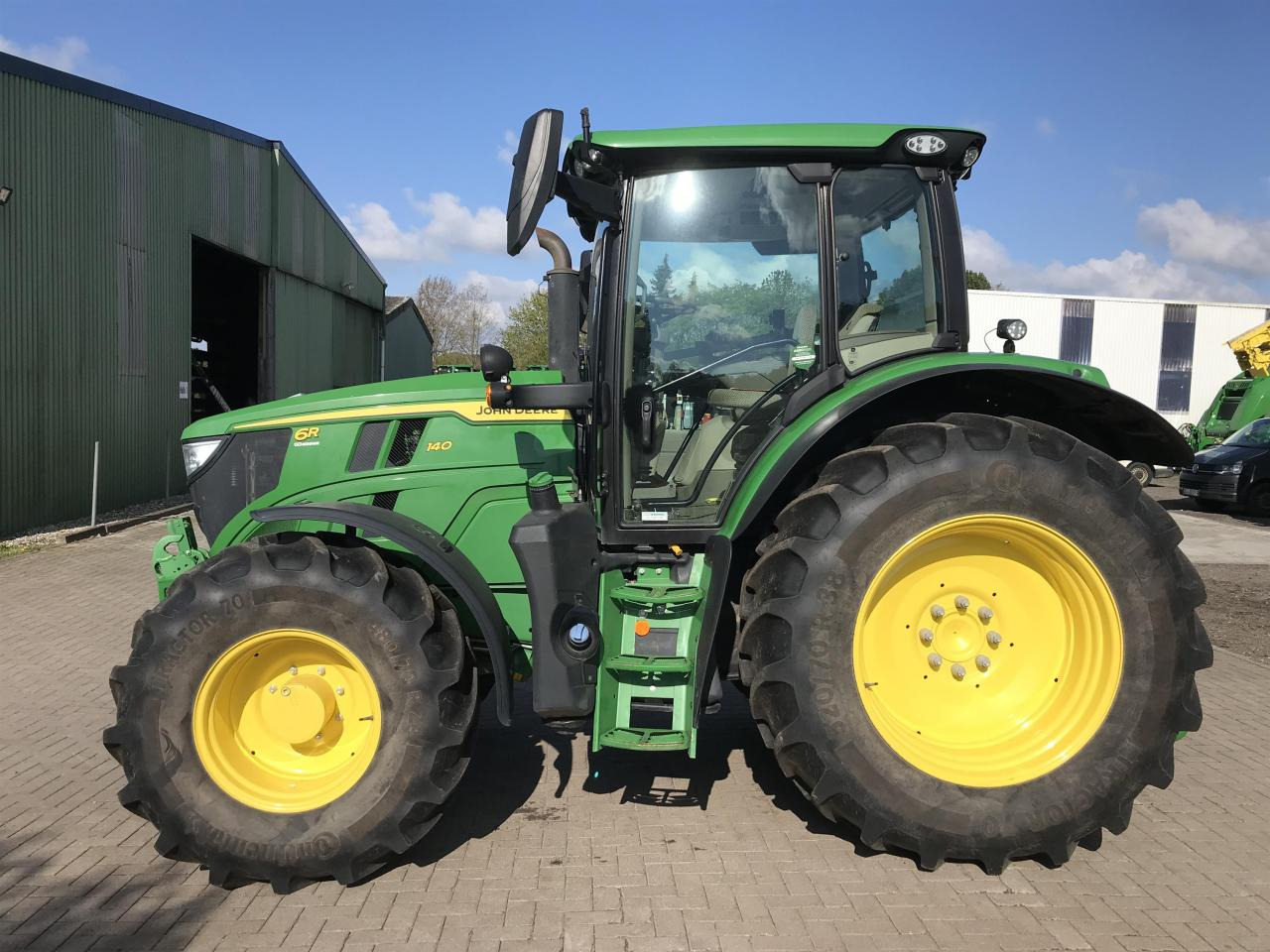 John Deere 6R 140 - Farm tractor: picture 1 John Deere 6R 140 - Farm tractor: picture 1