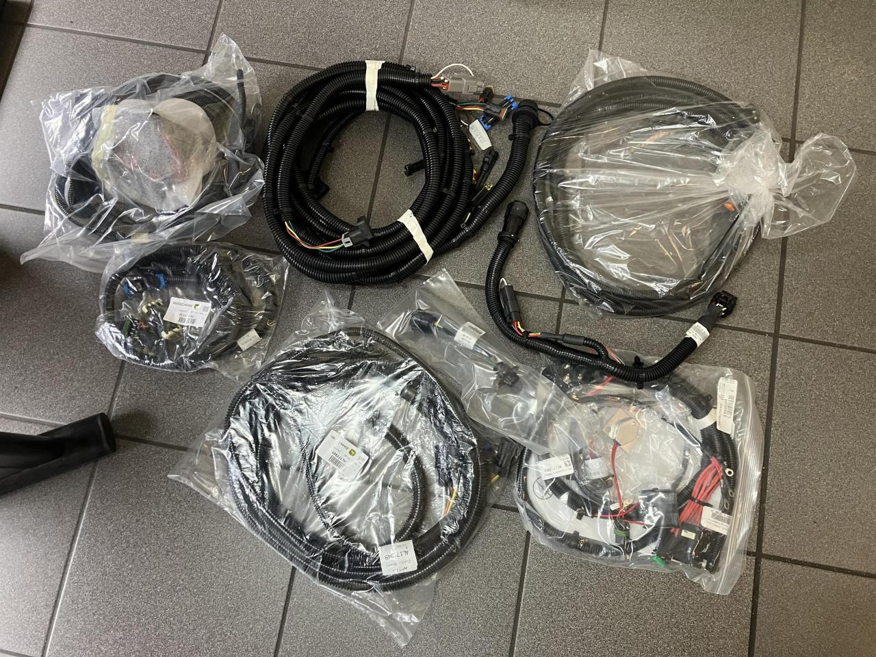 John Deere IsoBus Kabelbaum - Trailed sprayer: picture 1 John Deere IsoBus Kabelbaum - Trailed sprayer: picture 1