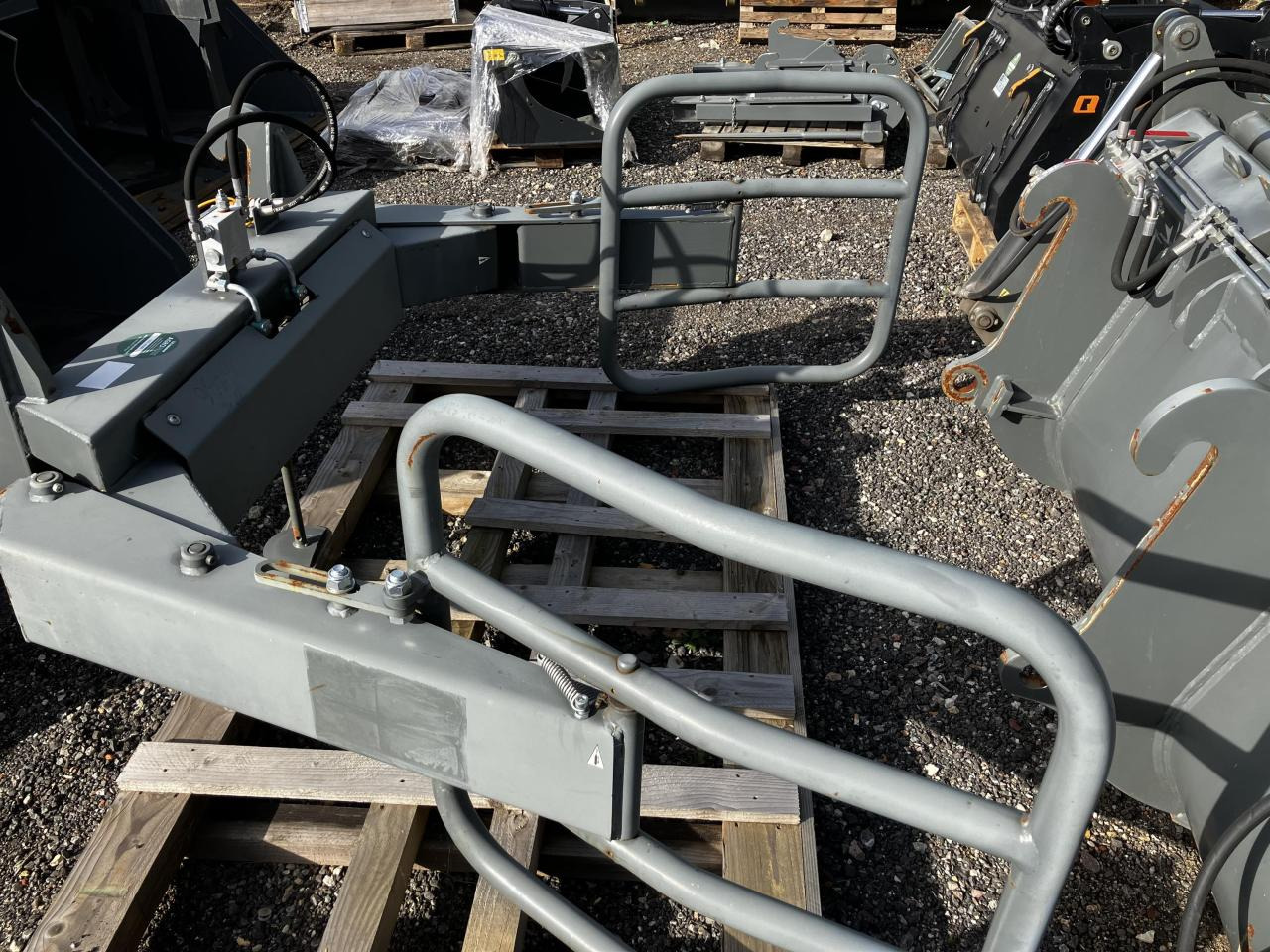 Kramer Ballenzange - Front loader for tractor: picture 2 Kramer Ballenzange - Front loader for tractor: picture 2