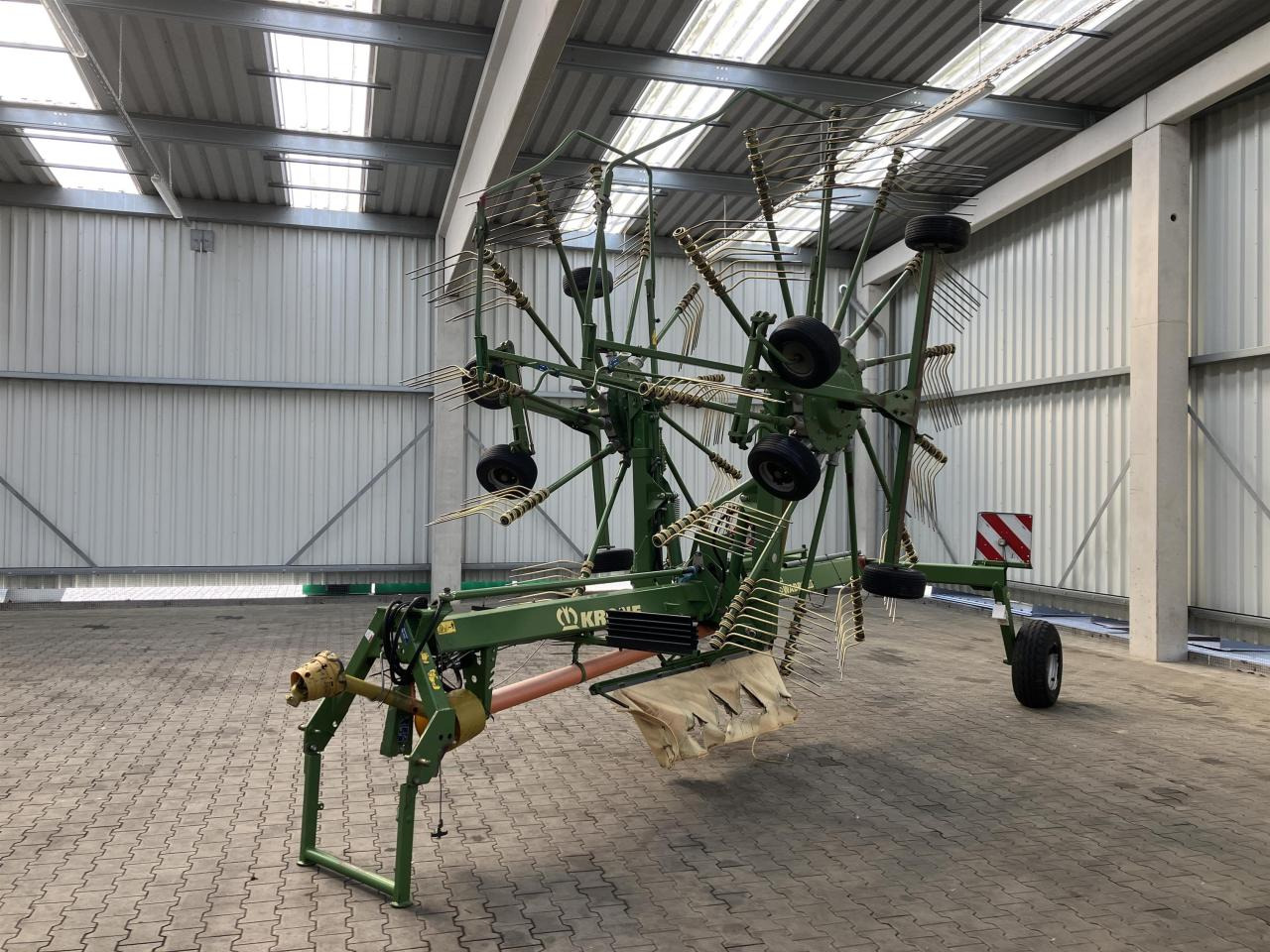Krone SWADRO 900 - Tedder/ Rake: picture 1 Krone SWADRO 900 - Tedder/ Rake: picture 1