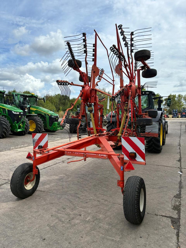 Kuhn GA 7301 - Tedder/ Rake: picture 4 Kuhn GA 7301 - Tedder/ Rake: picture 4