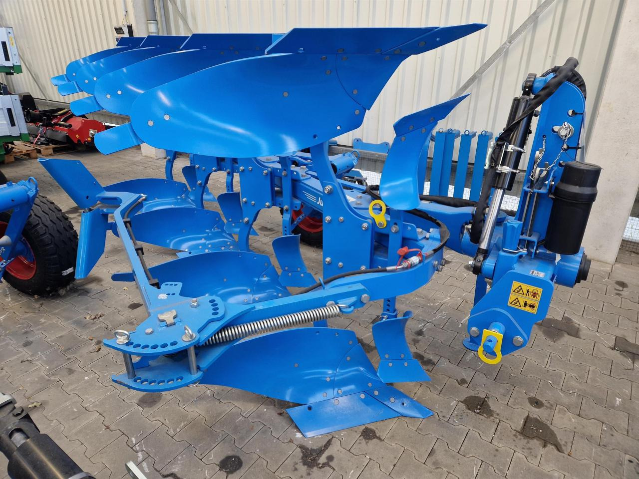 Lemken Juwel 6 M 3+1 - Plow: picture 2 Lemken Juwel 6 M 3+1 - Plow: picture 2