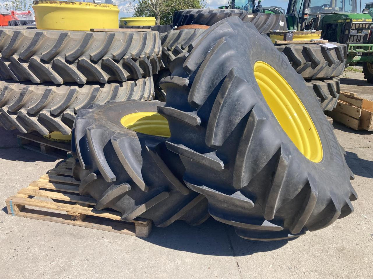 Michelin 600/70R30 - Tire for Agricultural machinery: picture 1 Michelin 600/70R30 - Tire for Agricultural machinery: picture 1