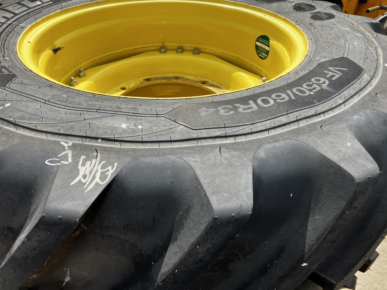 Michelin 650/60R34 VF - Tire for Agricultural machinery: picture 3 Michelin 650/60R34 VF - Tire for Agricultural machinery: picture 3