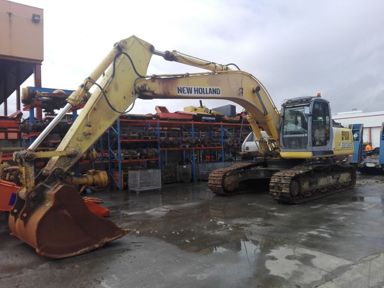 New Holland E305 - Crawler excavator: picture 1 New Holland E305 - Crawler excavator: picture 1
