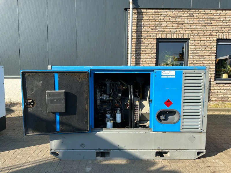 Atlas-Copco QAS 60 Perkins Stamford 60 kVA Silent Rental generatorset - Generator set: picture 3 Atlas-Copco QAS 60 Perkins Stamford 60 kVA Silent Rental generatorset - Generator set: picture 3