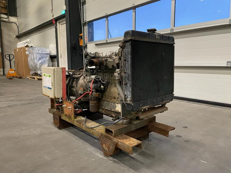 Deutz F4M 1008 SDMO 10 kVA generatorset - Generator set: picture 3 Deutz F4M 1008 SDMO 10 kVA generatorset - Generator set: picture 3