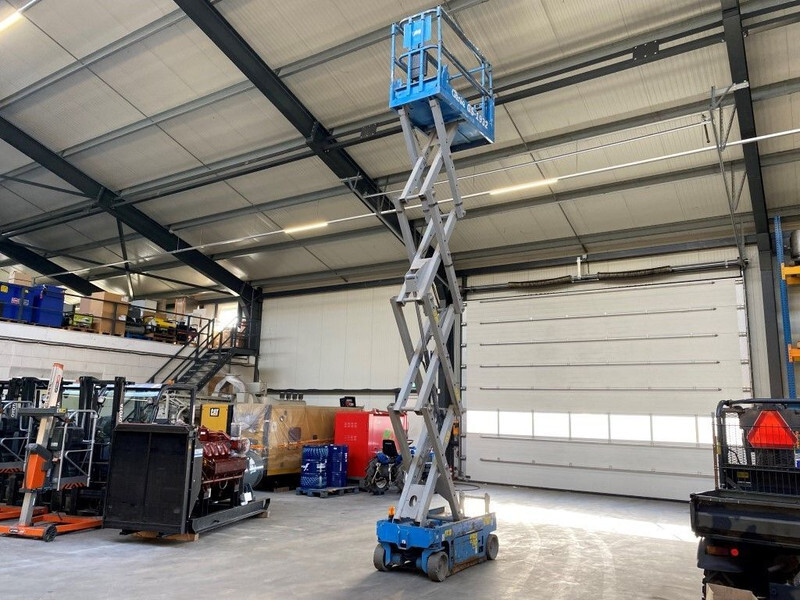 Scissor lift Genie GS 1932 Elektrische Schaarhoogwerker 7.8 meter werkhoogte 304 uur !: picture 13 Scissor lift Genie GS 1932 Elektrische Schaarhoogwerker 7.8 meter werkhoogte 304 uur !: picture 13